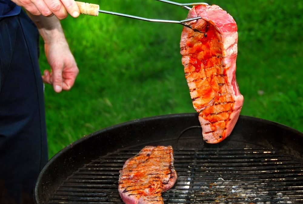 Beyond Charcoal and Gas Grills: 3 Alternative Types of Outdoor Grills