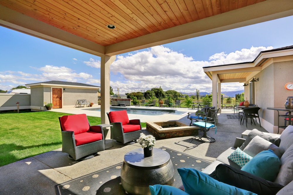 Tips For Furnishing Your Outdoor Living Space