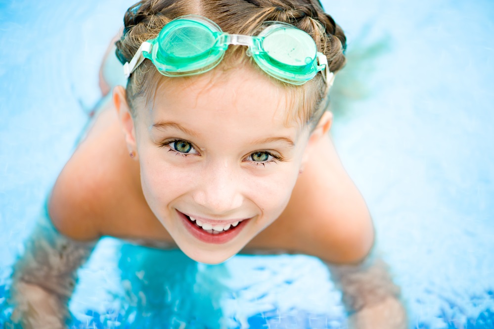 kids enjoying pool 