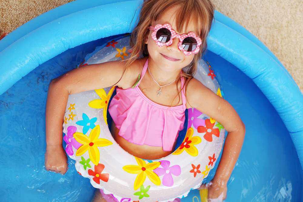 kids having fun in teh pool