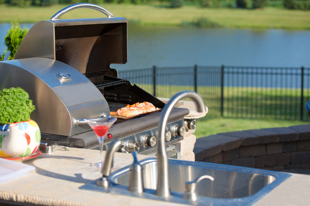 Is It Time To Have An Outdoor Poolside Kitchen?