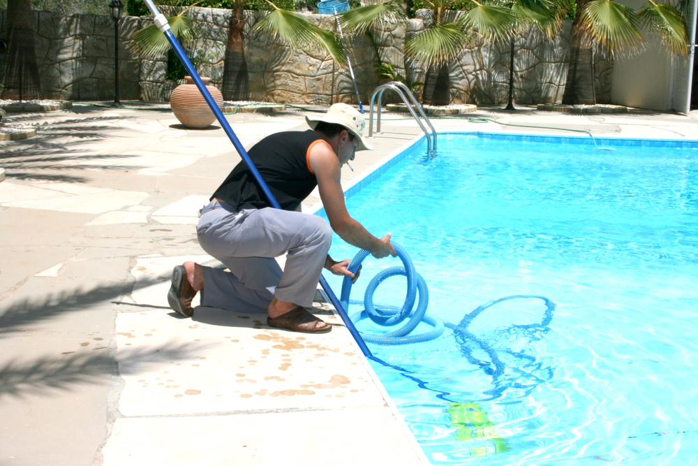 Is Your Swimming Pool Water Clean Enough?